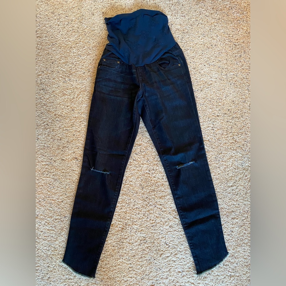 Jessica simpson maternity jeans - excellent condition! Super comfy and cute! XS